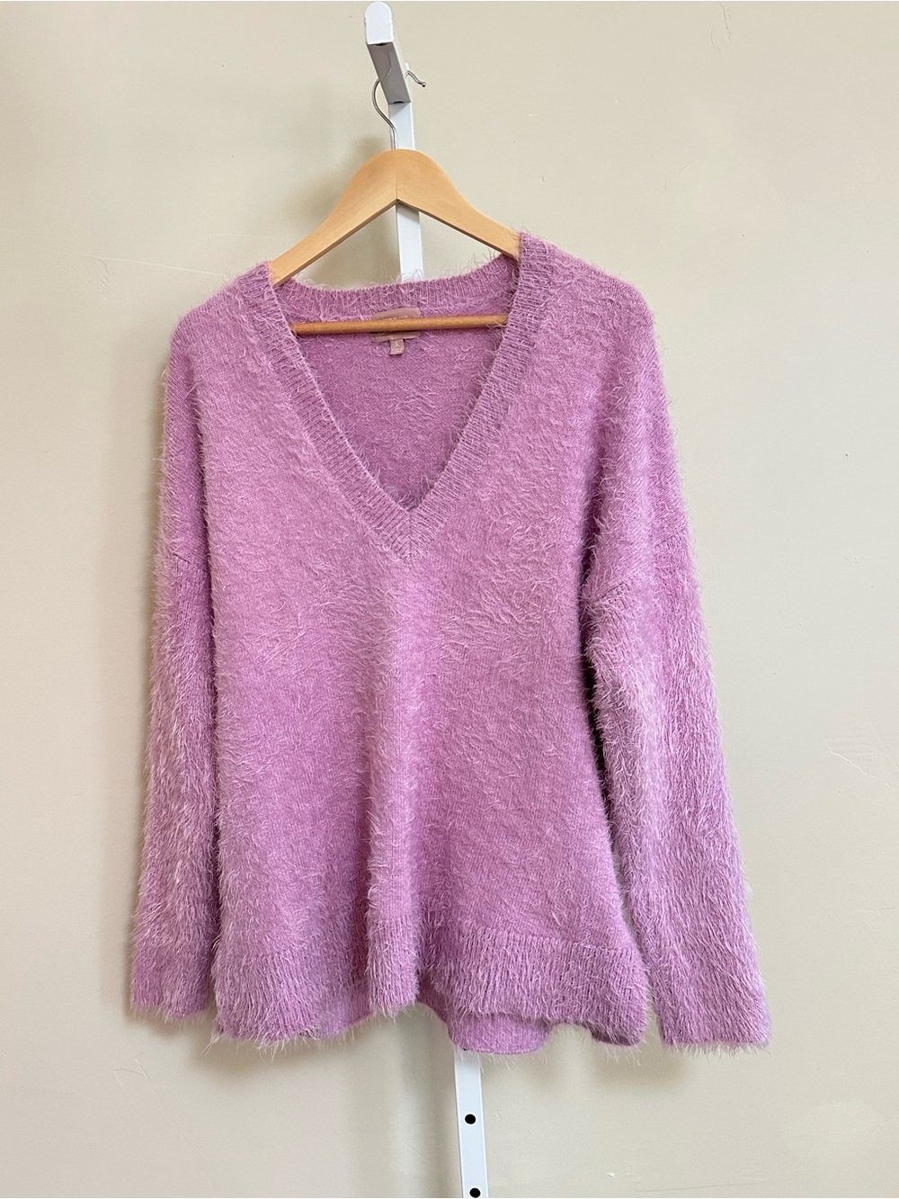 Show Me Your Mumu S Lilac Fuzzy V-Neck Sweater Oversized Coquette - Picture 2 of 8